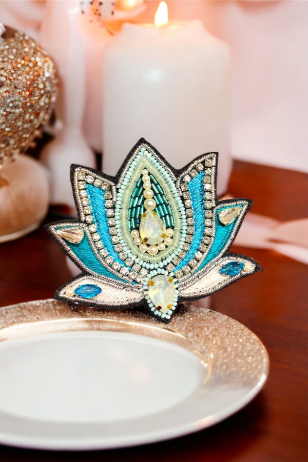 Lotus brooch