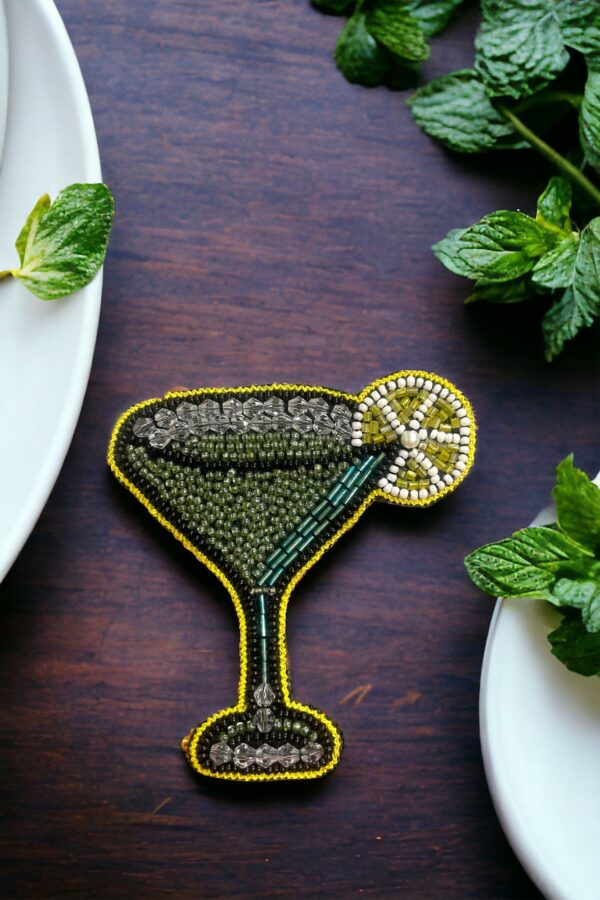 The mocktail brooch (2)