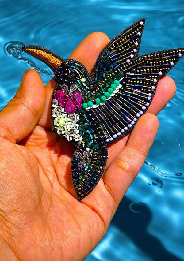 The hummingbird brooch