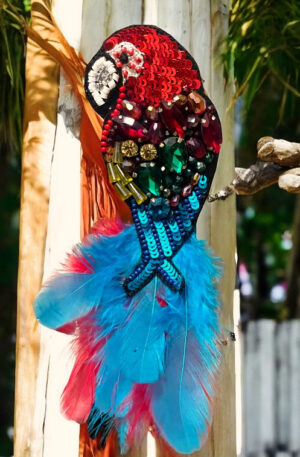 Wild parrot brooch