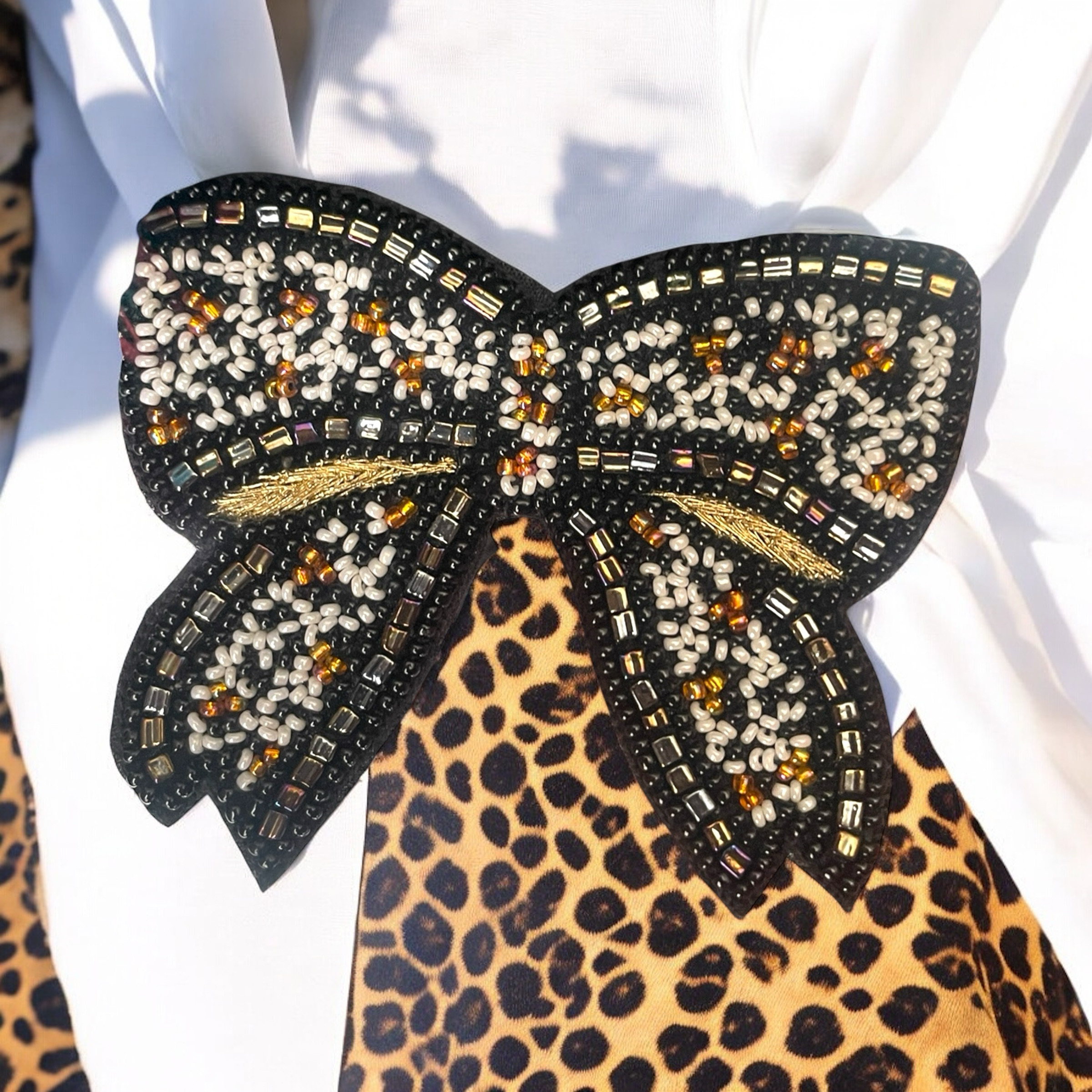 Leopard embroidery bow brooch