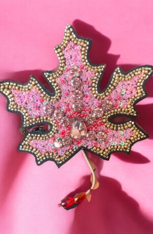 Maple leaf (pastel pink )